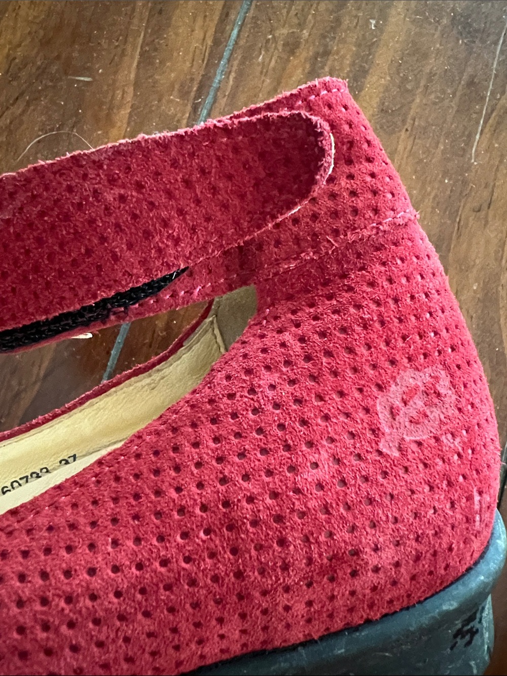 Loints of Holland Red Suede Mary Jane Flats with Ankle Strap (sz 37) - Picture 11 of 12